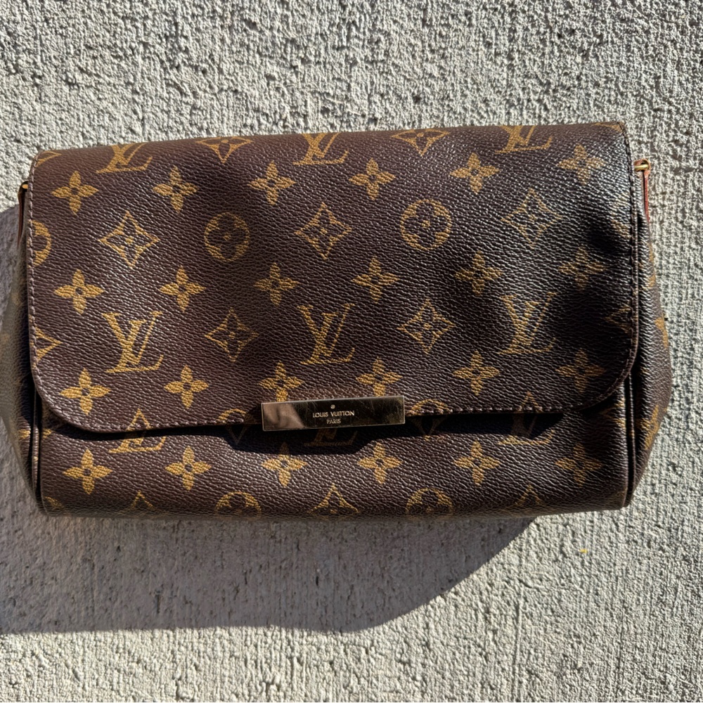 Louis Vuitton Favorite MM Monogram Gold Chain and Cross Body Vechetta strap